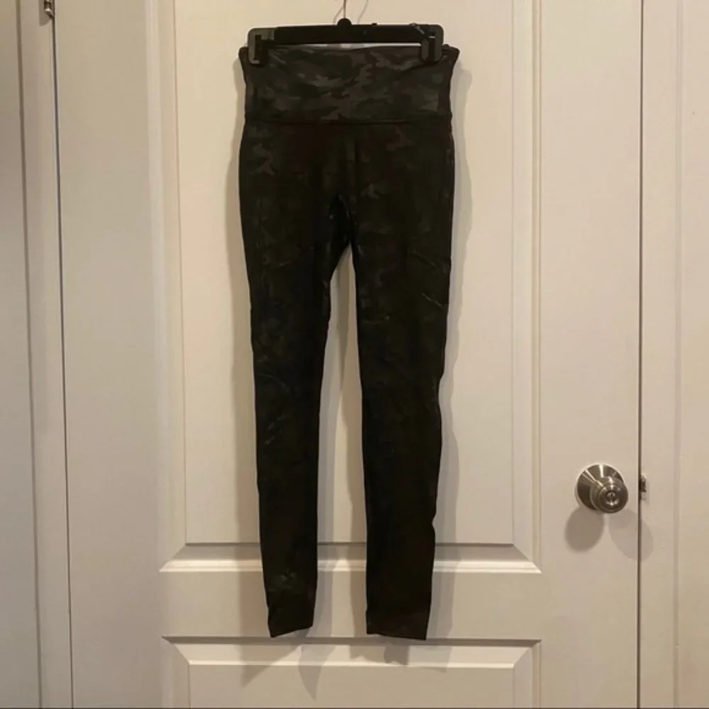 Spanx Faux Leather Camo Leggings - Picture 5 of 6